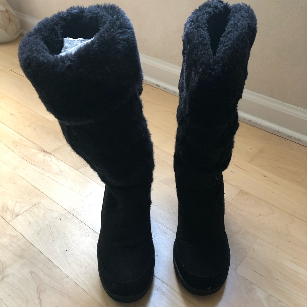 American Eagle Women’s Black Suede Studded Fur Trim Knee Boots US 6